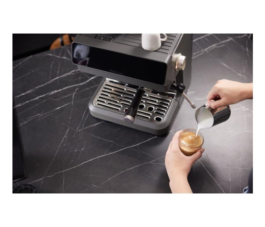 Hisense kafe aparat espresso HSACM20LP 20Bar 3200W