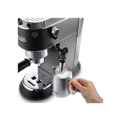 DeLonghi kafe aparat za Espresso kafu Dedica EC685.BK